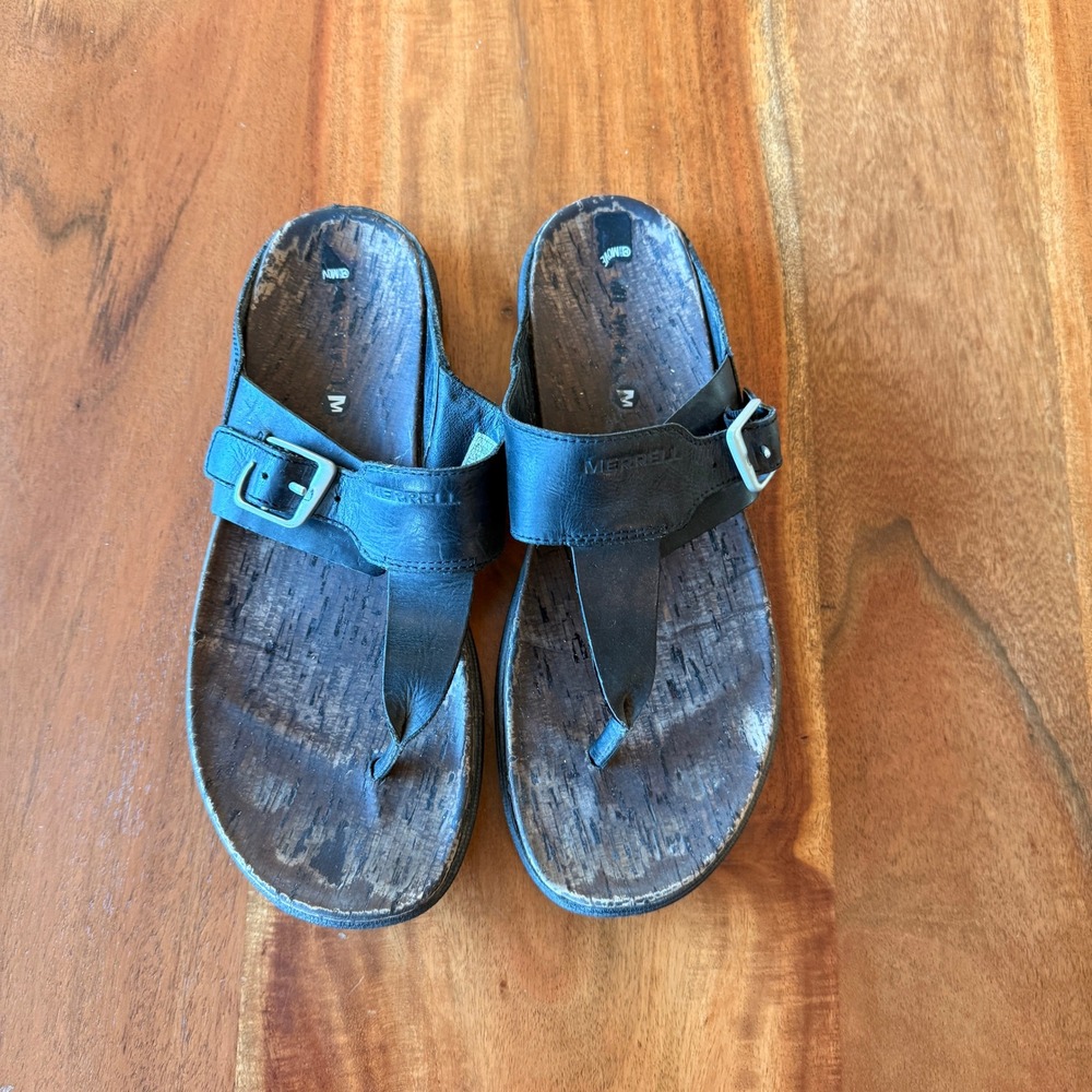 Merrell Women's Black Buckle Flip Flops Size 9‎